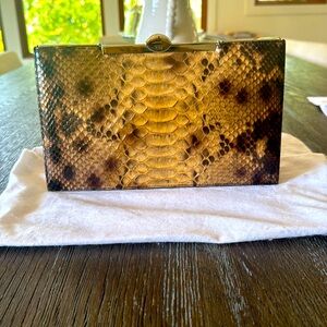 Cristian dior clutch.